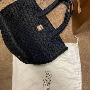 Beautiful Brighton Quilted Weekender Bag with duster bag for storage.